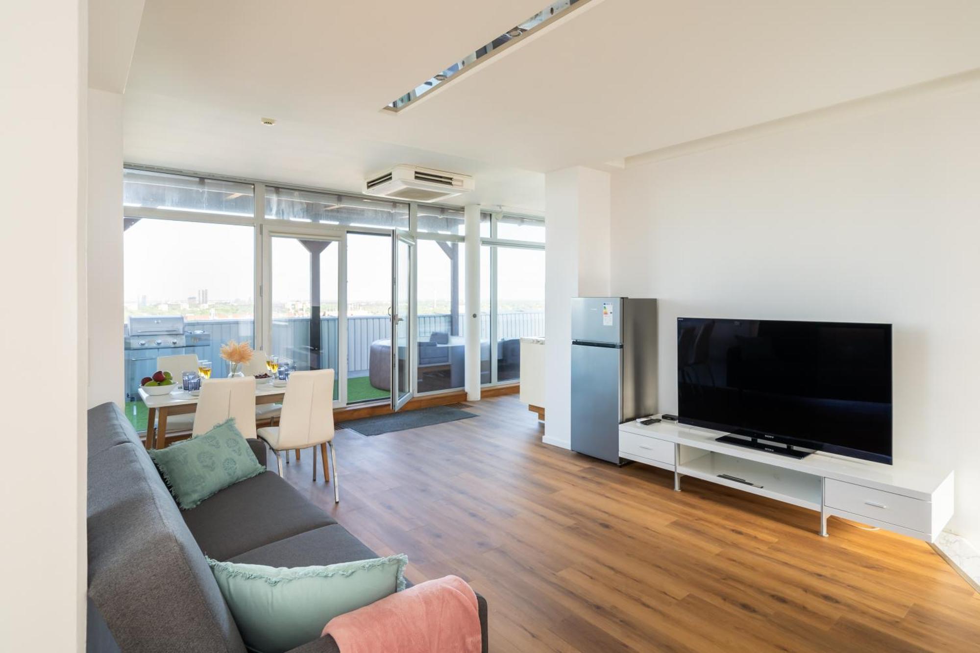 Skypenthouse & With Free Parking Apartamento *